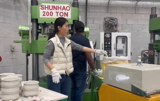 Làm thế nào để sản xuất bộ đồ ăn melamine chất lượng cao?